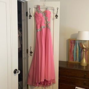 Bubble gum pink, one shoulder Tony Bowls gown